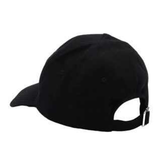 Casquette noire avec logo imprimé en lettres