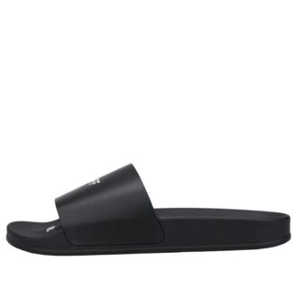 Chaussons noirs