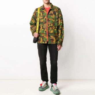 Chemise à manches longues imprimée camouflage, version verte