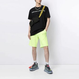 Off-White x Something & Associates T-shirt unisexe à manches courtes avec imprimé alphabétique, version standard, noir