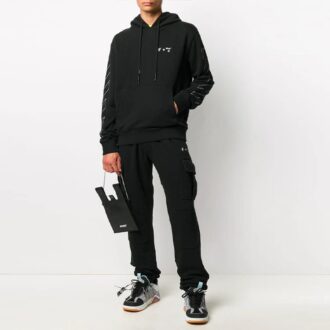 Pantalon de sport cargo pour homme Off-White à taille élastique et logo, coupe ajustée, noir Pantalon de sport cargo pour homme Off-White à taille élastique et logo, coupe ajustée, noir