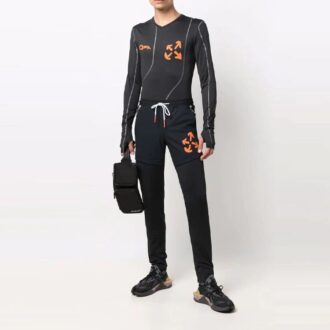 Pantalon de sport/jogging Off-White pour homme FW21 à imprimé Arrows, coupe ajustée, noir Pantalon de sport/jogging Off-White pour homme FW21 à imprimé Arrows, coupe ajustée, noir