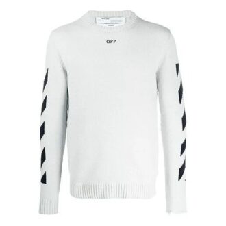 Pull en laine blanc cassé pour homme à rayures diagonales et motif intarsia, coupe ajustée Pull en laine blanc cassé pour homme à rayures diagonales et motif intarsia, coupe ajustée