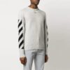 Pull en laine blanc cassé pour homme à rayures diagonales et motif intarsia, coupe ajustée