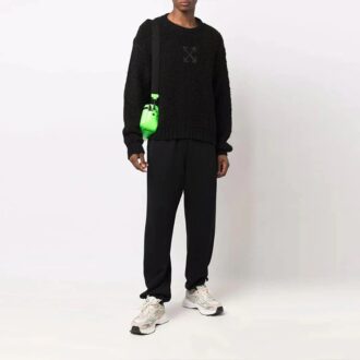 Pull en laine à col rond et manches longues Off-White pour homme FW21, motif Arrows, noir Pull en laine à col rond et manches longues Off-White pour homme FW21, motif Arrows, noir
