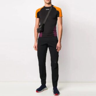 T-shirt de sport à manches courtes et coupe ajustée, version color block, noir