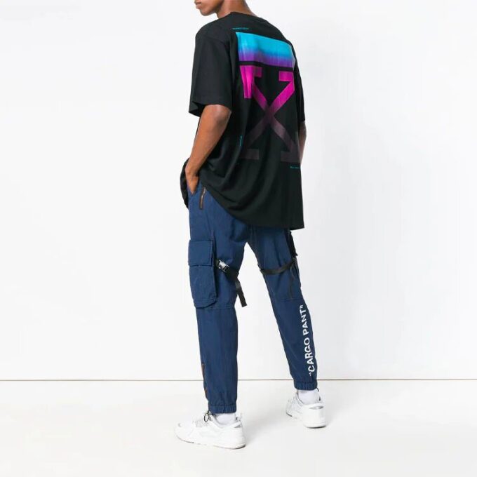 T-shirt à manches courtes pour homme avec flèches dégradées