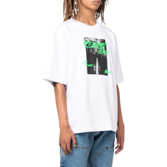 T-shirt blanc à col rond et shorts Off-White pour homme FW22 avec imprimé alphabétique