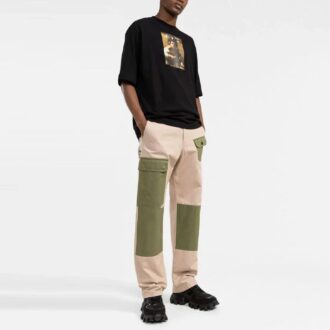 T-shirt noir à col rond et manches courtes imprimé FW21, coupe ajustée